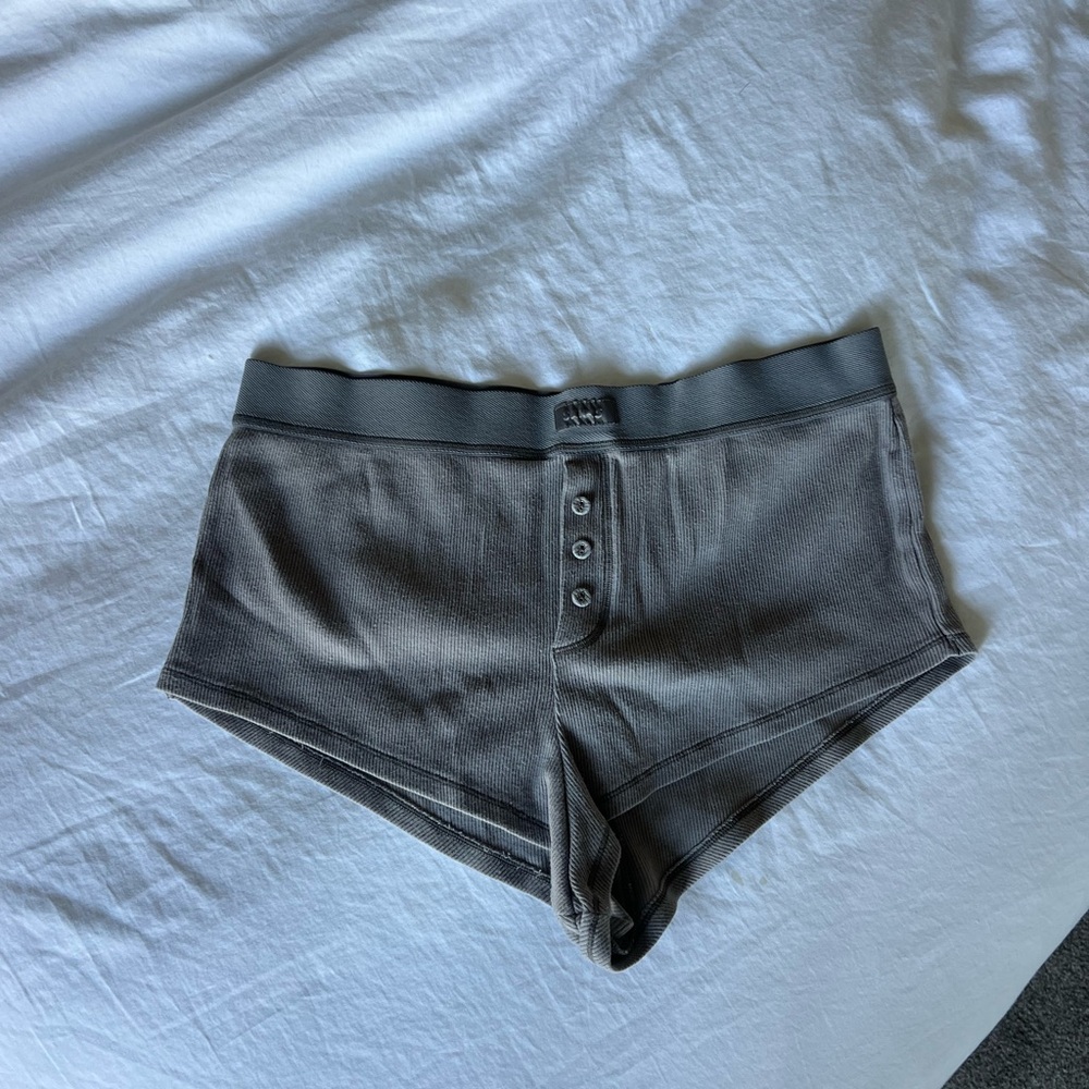 SKIMS sleep shorts size large
